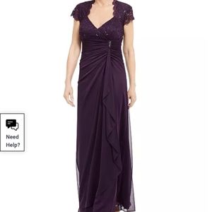 Women's Betsy Adam gown 8P